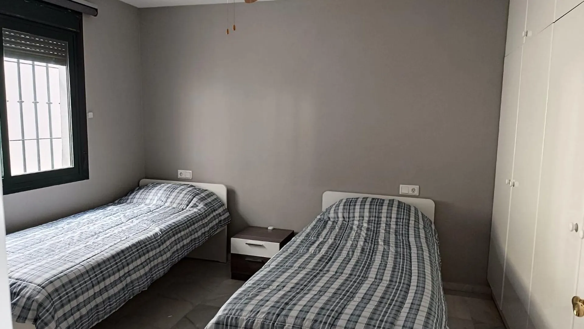 Apartamento En La Costa Del Sol بينالماذينا شقة